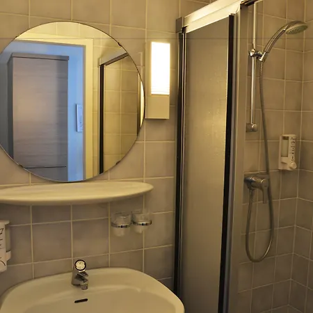 Fletcher Restaurant De Witte Raaf מלון