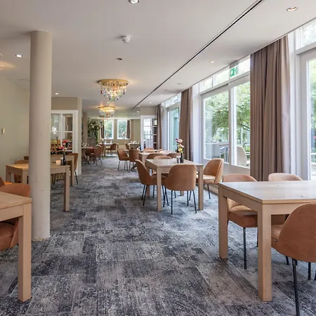 호텔 Fletcher Restaurant De Witte Raaf 4*