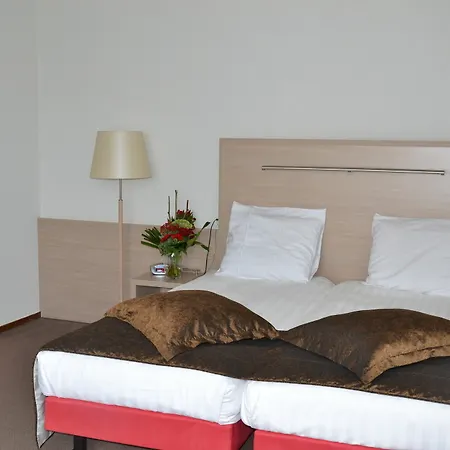 Fletcher Restaurant De Witte Raaf 4*
