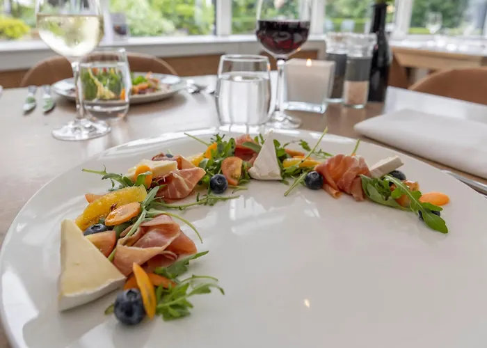 ホテル Fletcher Restaurant De Witte Raaf 4*