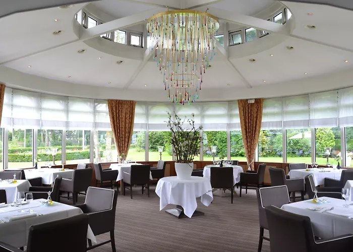 Fletcher Restaurant De Witte Raaf ホテル