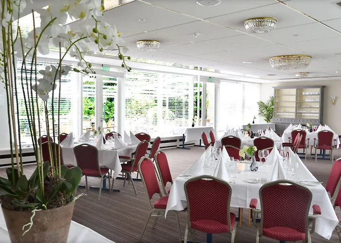 Fletcher Restaurant De Witte Raaf ホテル