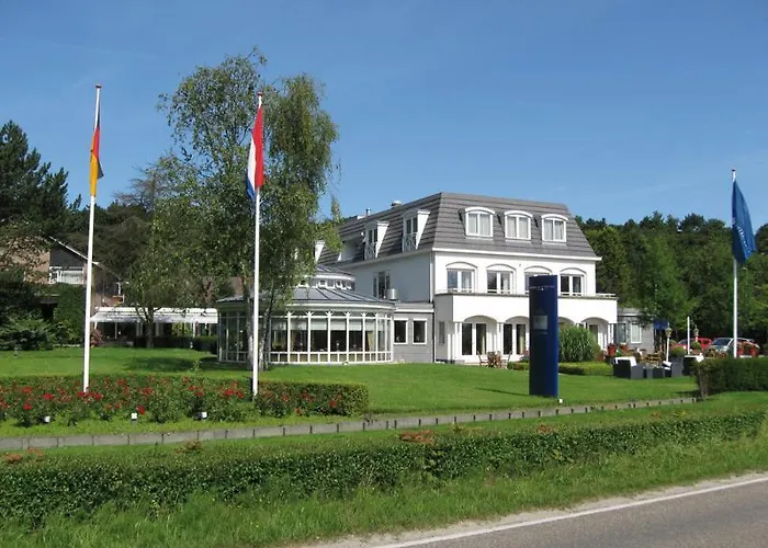 Hotel Fletcher Restaurant De Witte Raaf 4*