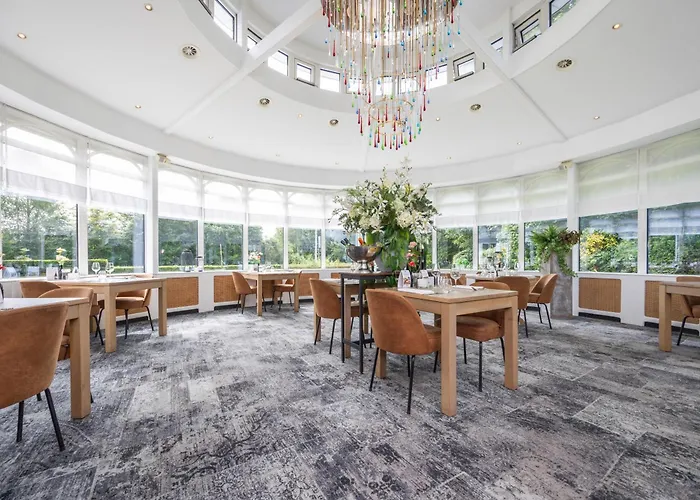 מלון Fletcher Restaurant De Witte Raaf