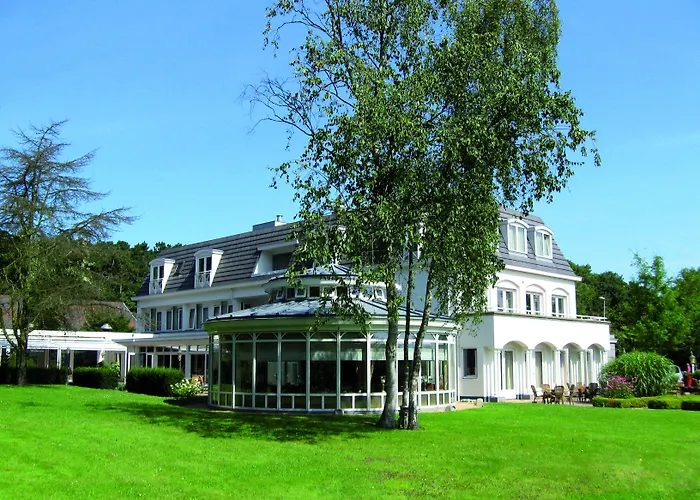 Fletcher Restaurant De Witte Raaf מלון